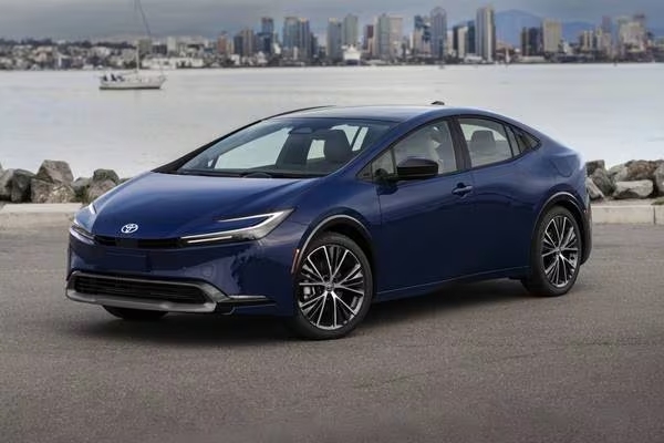 "Toyota Prius Prime" السيارة اليابانية المتميزة بأدائها المذهل وكفاءة استثنائية 2024