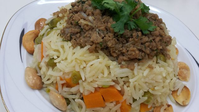39367 طريقة عمل الارز البسمتى باللحمة المفرومة 1