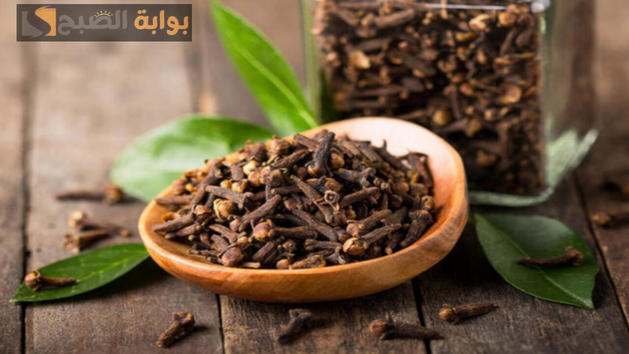 بخاخ القرنفل للشعر