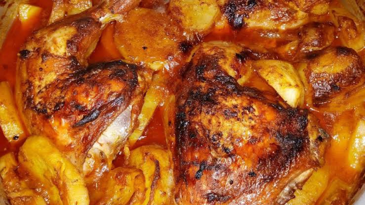 خطوة بخطوة..طريقة عمل صينية بطاطس بالفراخ في الفرن بطعم وريحه لا تقاوم