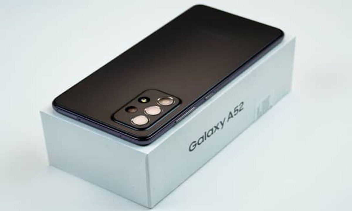 Samsung Galaxy A52 Unboxing 1