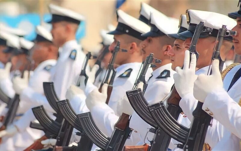 وزارة الدفاع العراقية توضح أهم الشروط للتسجيل بعد فتح باب التقديم في الكلية البحرية