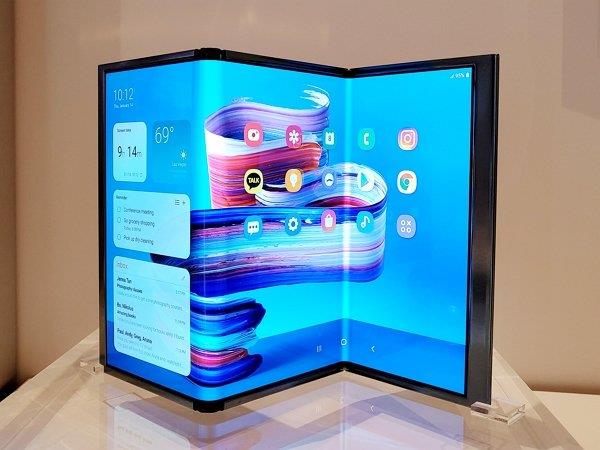 سامسونج تطور شاشات قابلة للطي بتصميم أكثر متانة ومرونة تعرف على مواصفاتها