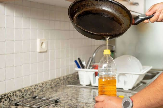 طريقة إعادة استخدام الزيت المستعمل
