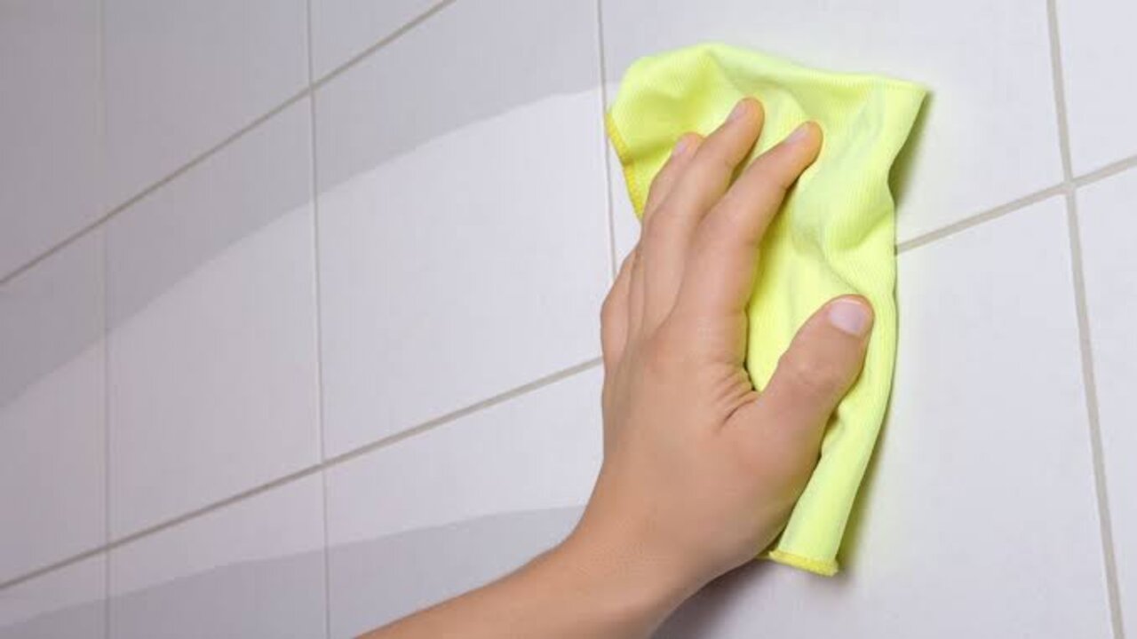 طريقة تنظيف الحمام والسيراميك