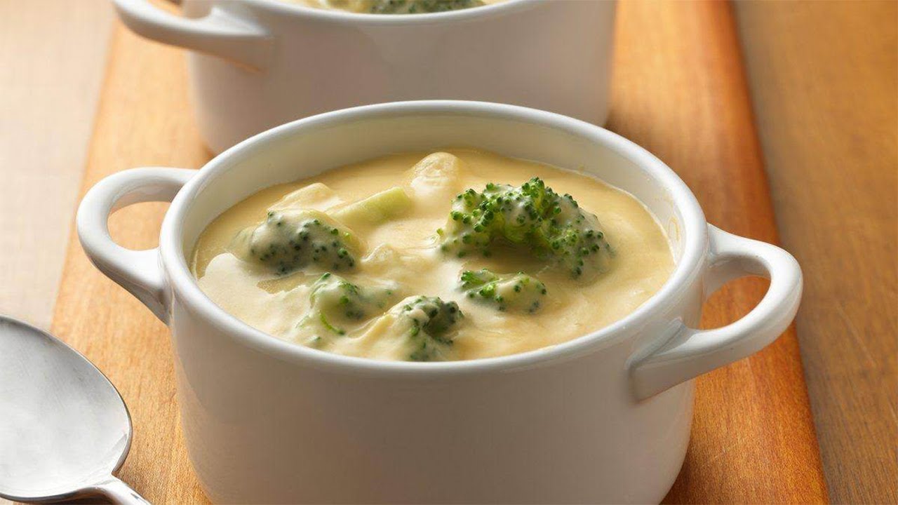 طريقة عمل شوربة القرنبيط بالجبن الشيدر بطعم رائع ومميز في المنزل