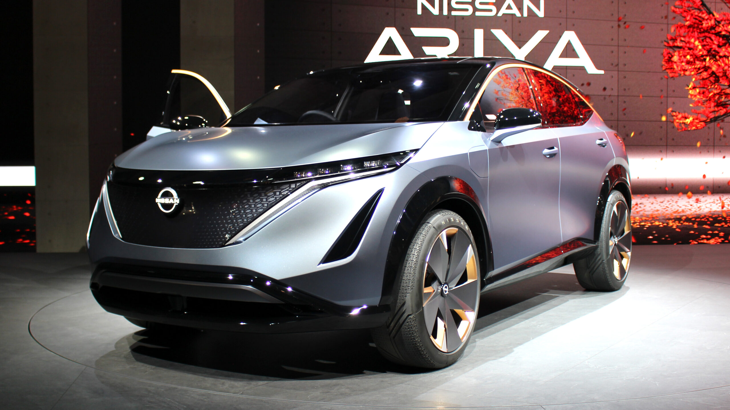 Nissan: أريا السيارة اليابانية الكهربائية فاخرة المتطورة بتقنياتها المذهلة 2023