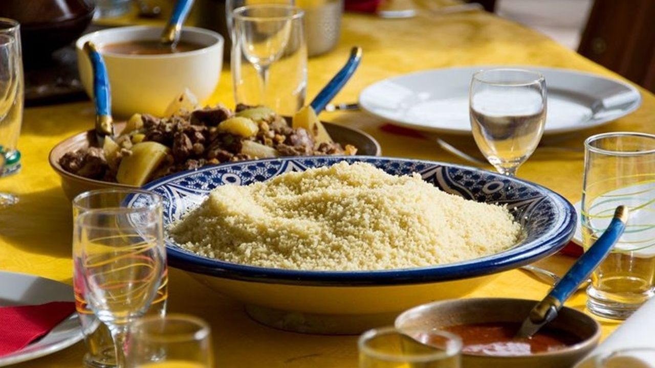 الكسكسي في غمضة عين من غير منخل ولا غربال هتنجزيه وتحضريه بوصفة سريعة يا ست الكل