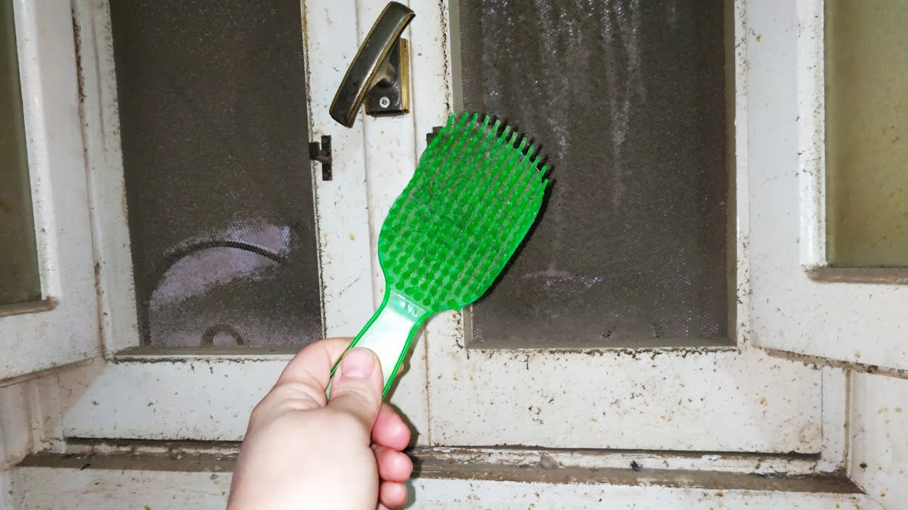 تنظيف سلك شباك المطبخ