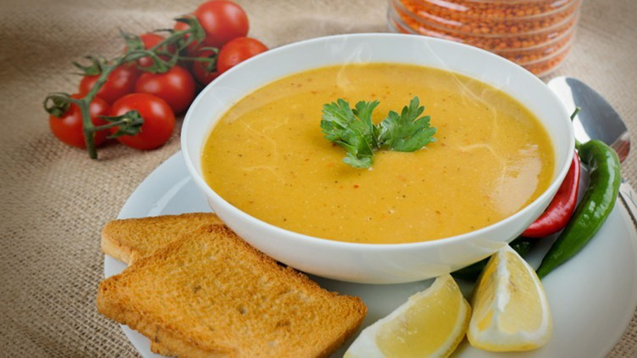 شوربة العدس