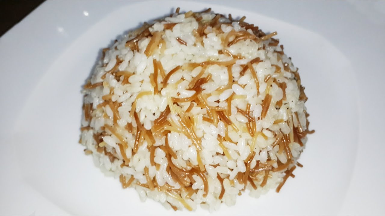 طريقة عمل الأرز الأبيض بالشعرية