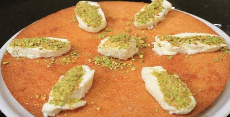 طريقة عمل البسبوسة بالقشطة بأحلى طعم وبأسهل الطرق