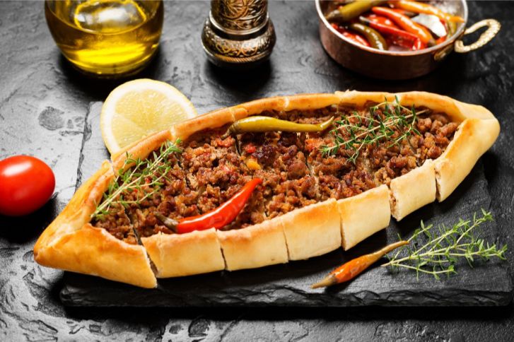 طريقة عمل الفطائر التركية باللحم المفروم