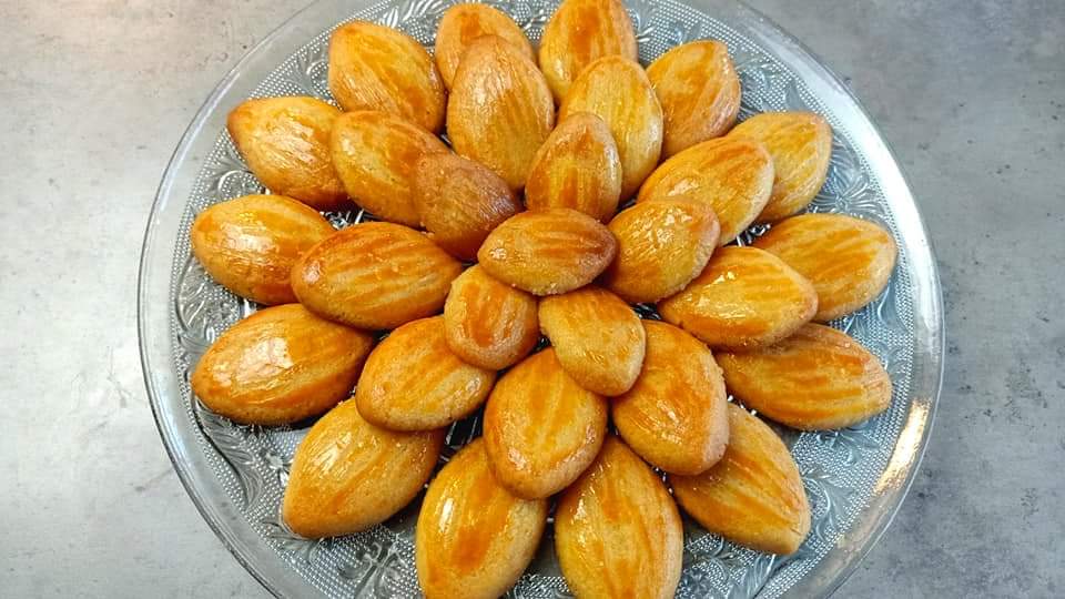 طريقة عمل رموش الست زي المحلات