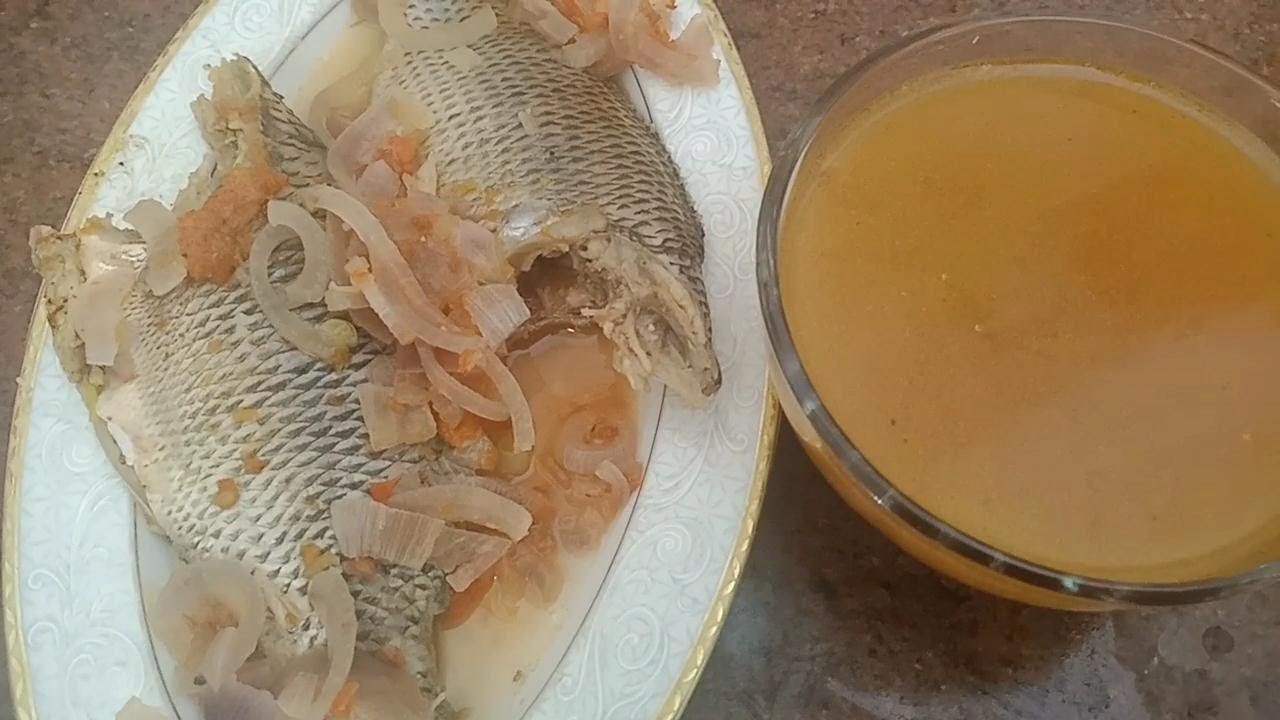 طريقة عمل سمك مسلوق مع صلصة الخضروات