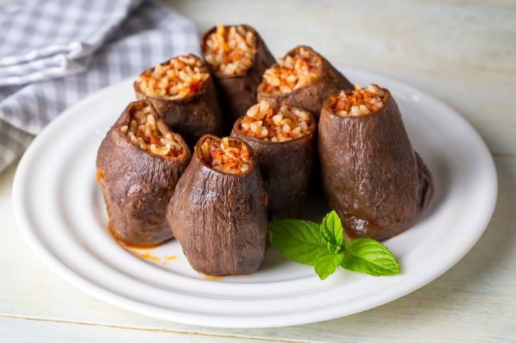 طريقة عمل محشي الباذنجان بالبندورة