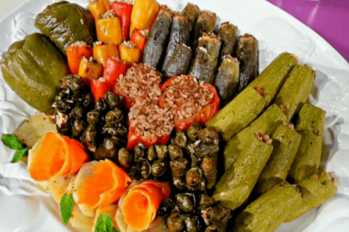 طريقة عمل محشي الباذنجان والكوسة وورق العنب بمكونات سهلة