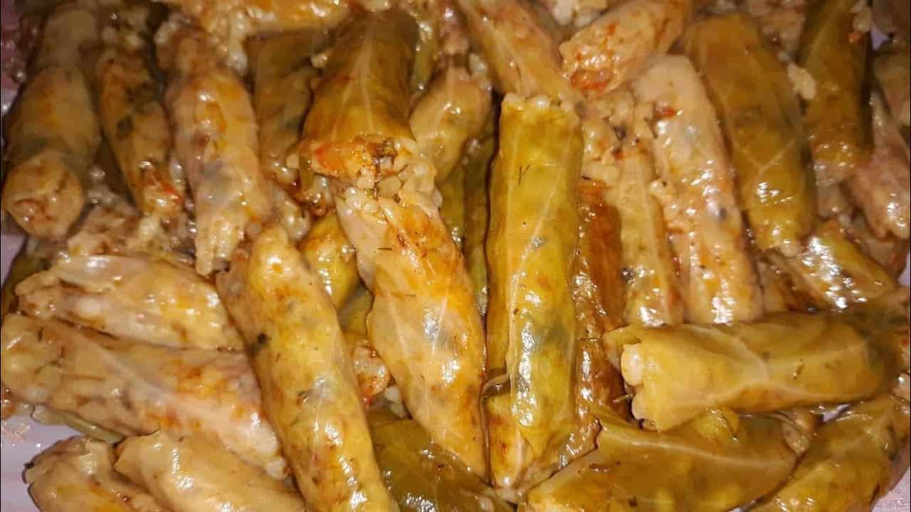 طريقة عمل محشي الكرنب بالمنزل بخطوات سهلة