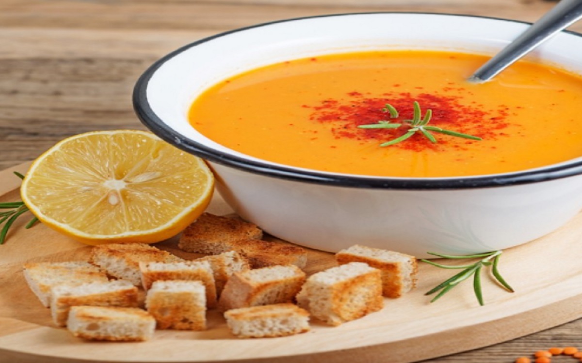 طريقة عمل شوربة العدس بالشعرية في المنزل