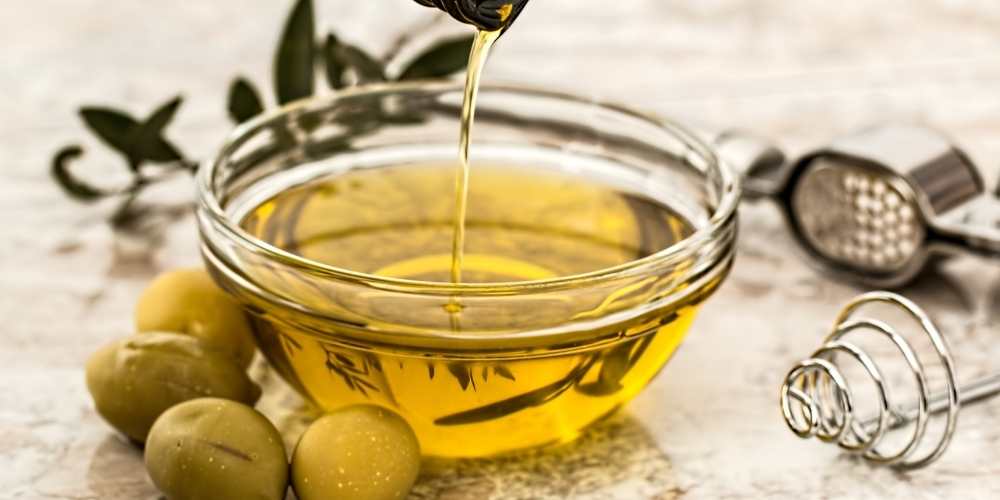 فوائد زيت الزيتون للشعر والجسم