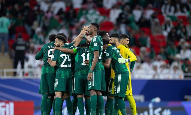 مواجهة نارية محتملة.. من هو منافس المنتخب السعودي في دور ال 16 بعد الصعود الرسمي؟