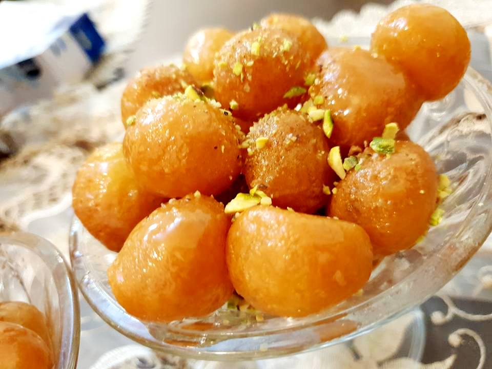 طريقة عمل الزلابية المقرمشة في البيت بمكونات بسيطة بأسرار الحلواني