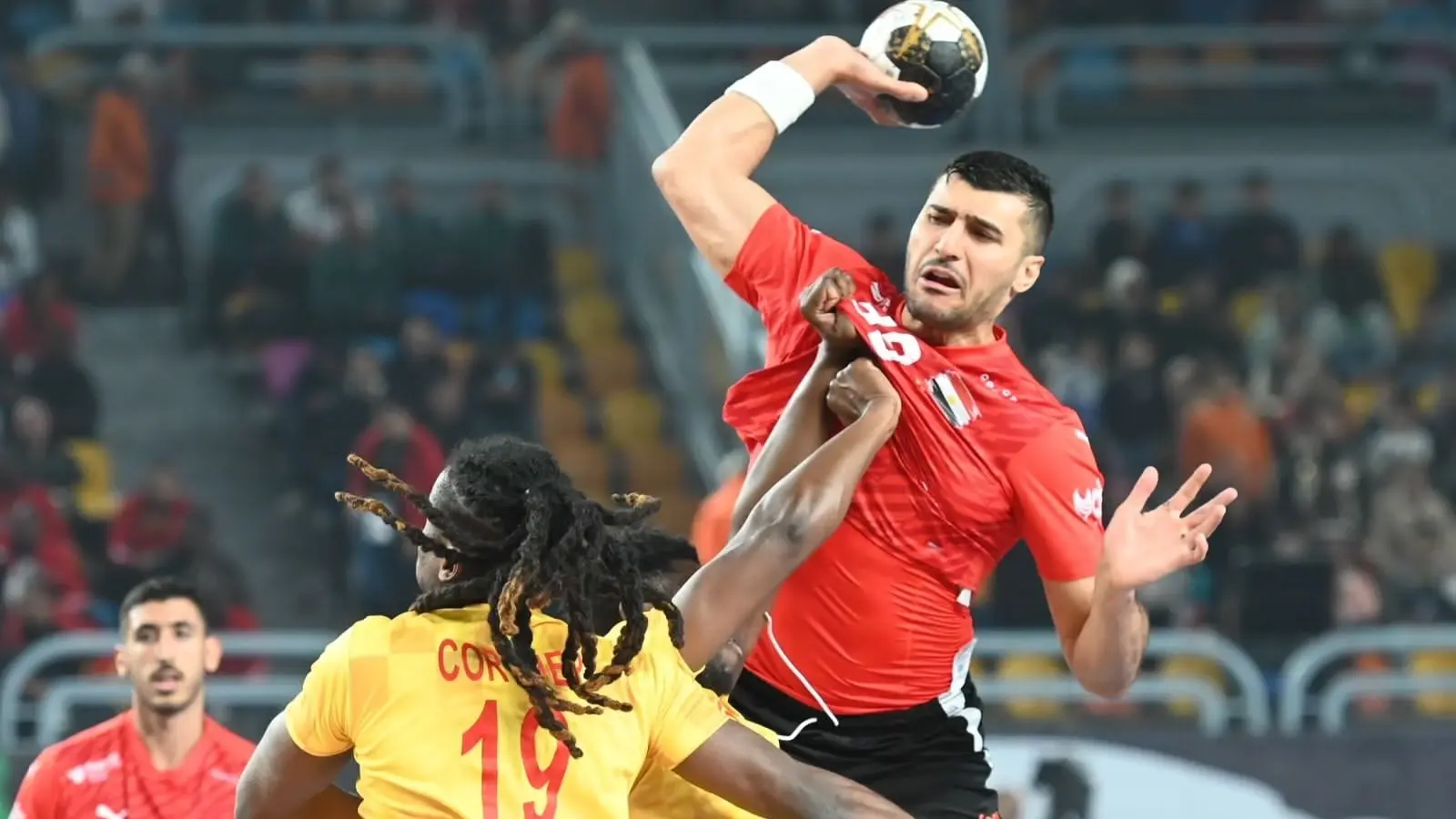 مفاجآت في تشكيل المنتخب المصري