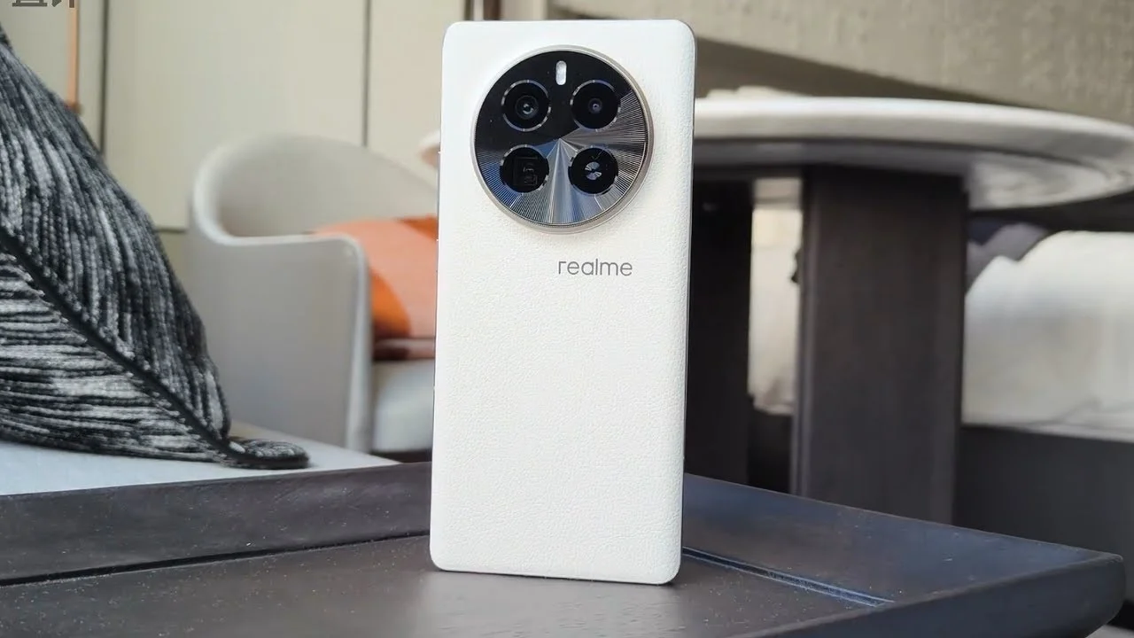 هاتف ريلمي realme Gt5 pro لعشاق الجيمز والألعاب والتصوير امكانيات هواتف الفلاج شيب وأسعار الفئة المتوسطة "أرخص هاتف رائد"