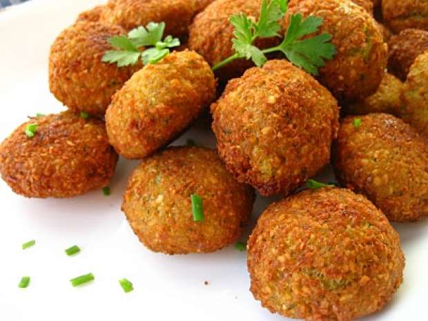 طريقة عمل الطعمية زي المحلات