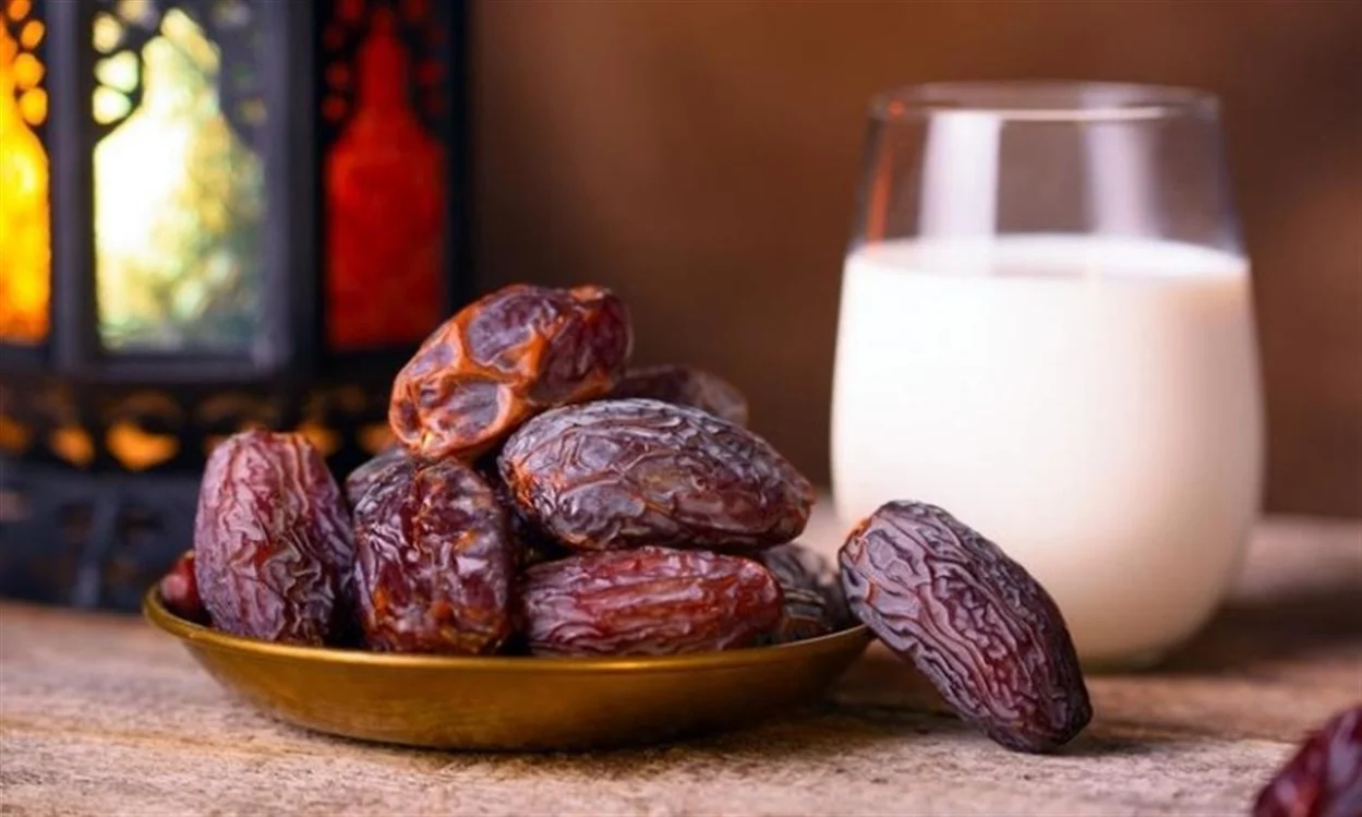 مشروب التمر باللبن