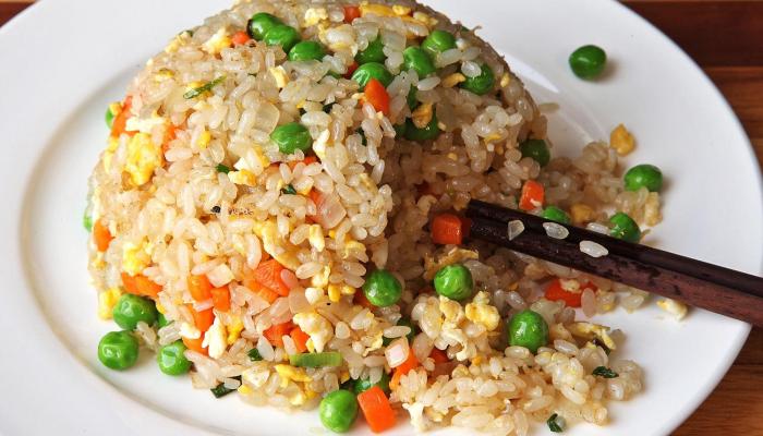 طريقة عمل الأرز بالخضار