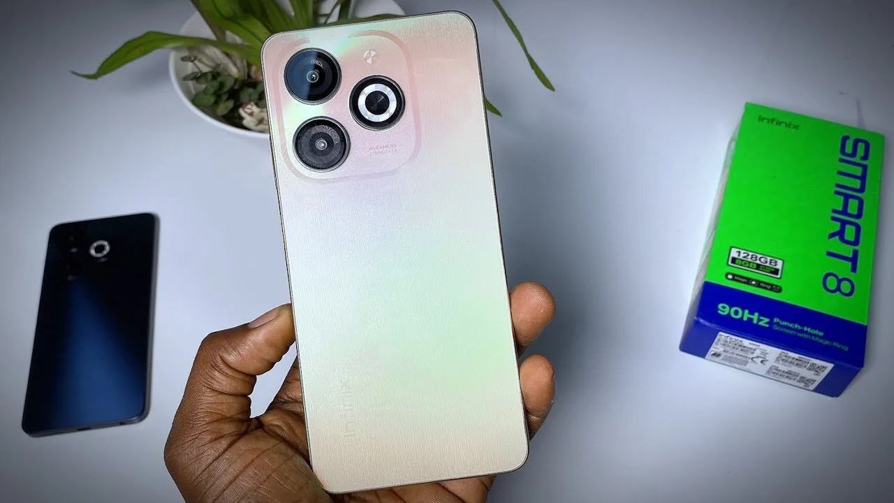 موبايل "Infinix Smart 8 Pro" .. كاميرا خلفية مخصصة للذكاء الاصطناعي وتصميم أنيق مبتكر