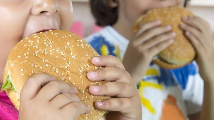 5 عادات شائعة خطيرة على صحة الإنسان