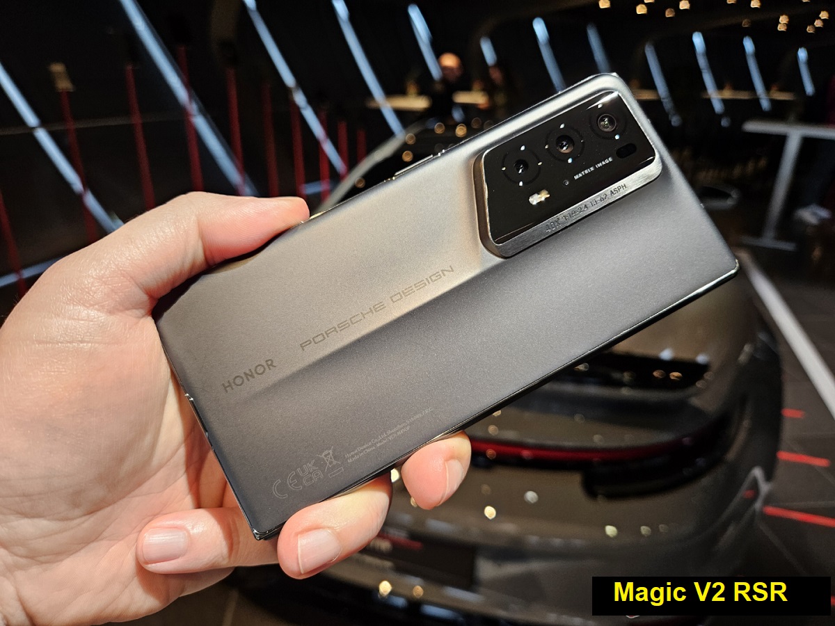 Magic V2 RSR 1