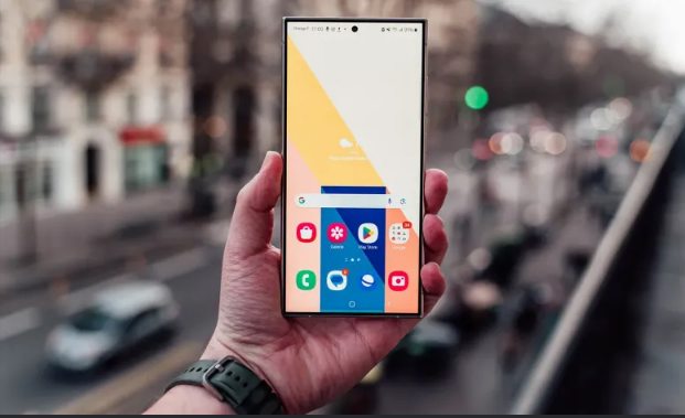 مشاكل مستمرة في شاشات Galaxy S24 Series.. سامسونج تتجاوز الصمت