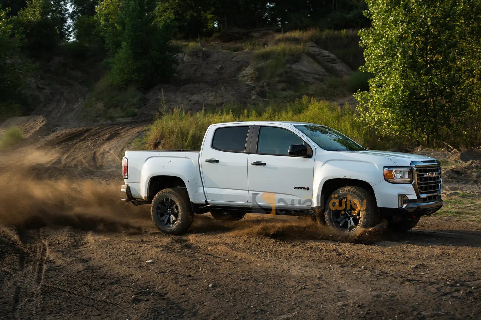 جمس كانيون أيه تي فور اكس 2024 GMC canyon