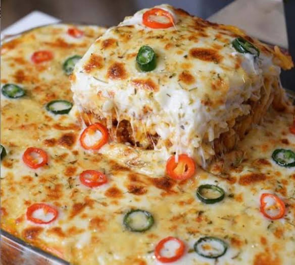 طاجن الاسباجتي بصوص اللحم المفروم والجبنة