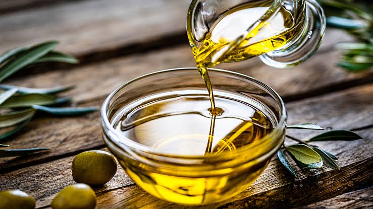 فوائد زيت الزيتون على معدة فارغة