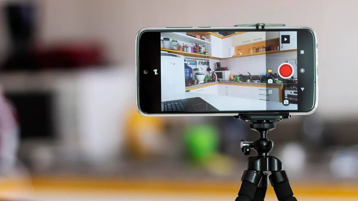old phone can be turned into a free home security camera e090