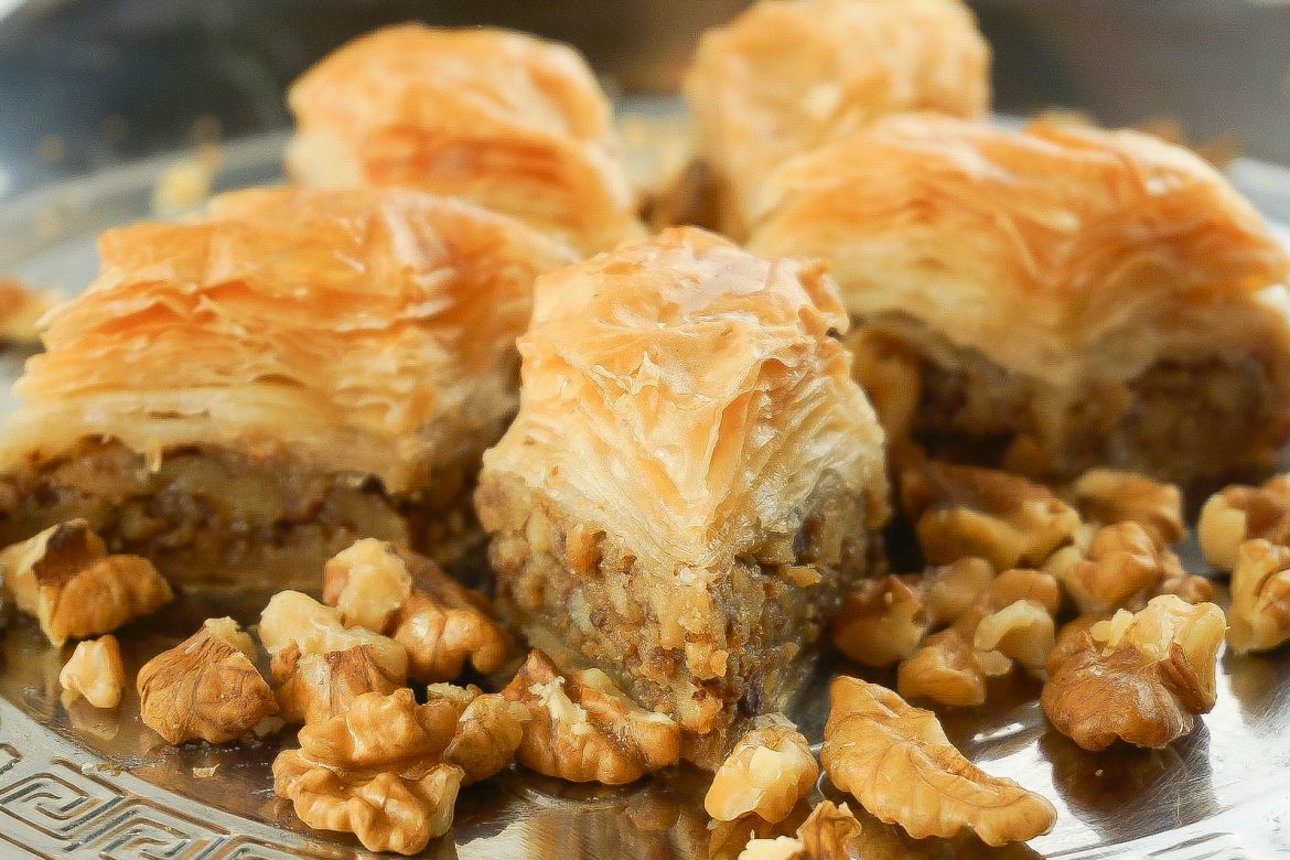 أطباق حلويات رمضان 2024