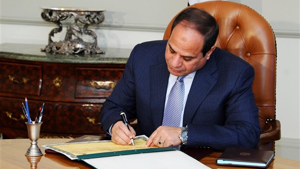 الرئيس السيسي يصدر قرارا عاجلا بشأن موعد استحقاق العلاوات الدورية