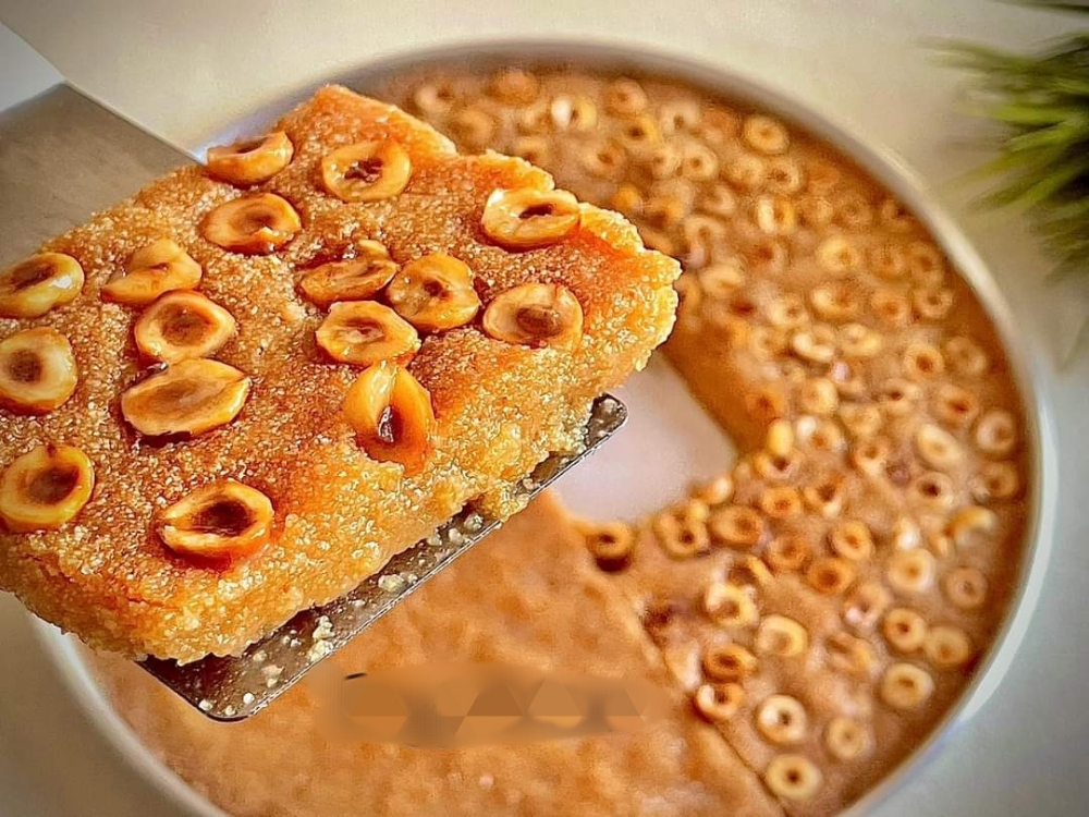 بسبوسة السميد بالزبادي بطريقة الحلواني