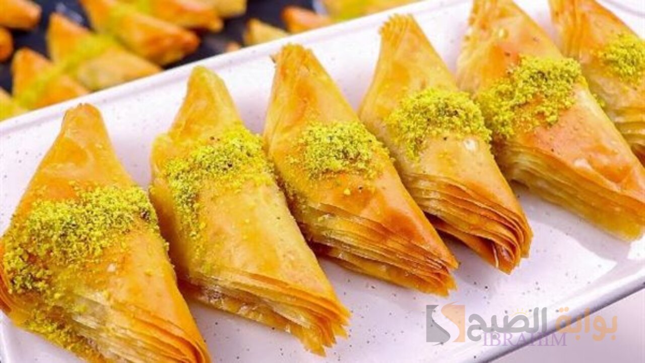 بمكونات اقتصادية هتتعلمي طريقة عمل صينية الجلاش بحشوة الكاسترد والنتيجة هتبهرك