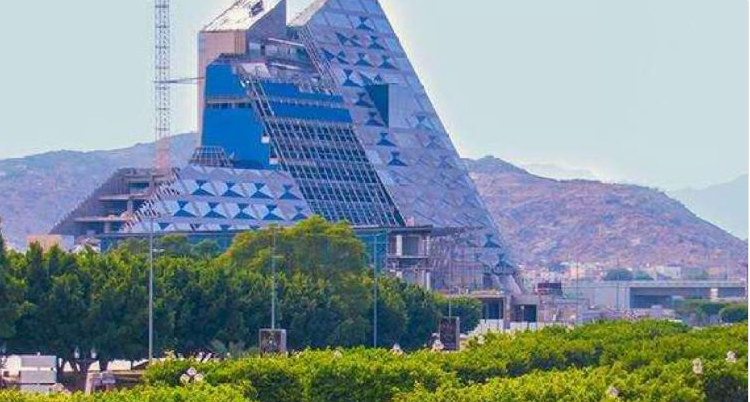 "أمانة الطائف" تسهل إجراءات تراخيص تسوير الأراضي الفضاء بالمحاور الرئيسية