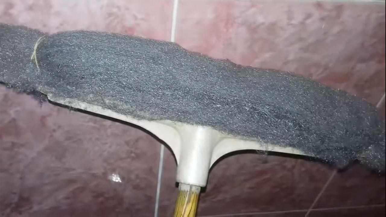 خلطة تنظيف السيراميك من الدهون