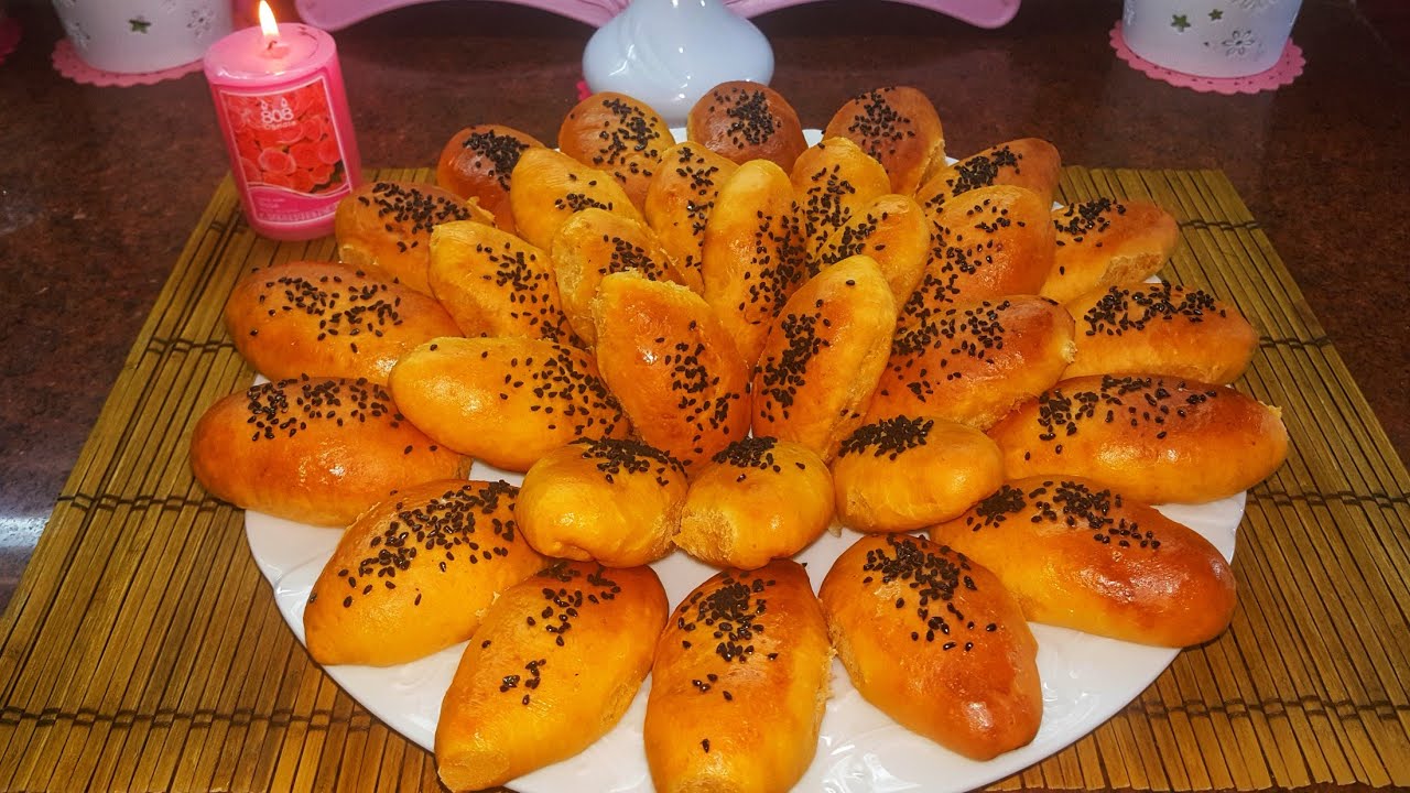 طريقة تحضير البوريك بالجبنة والسمسم