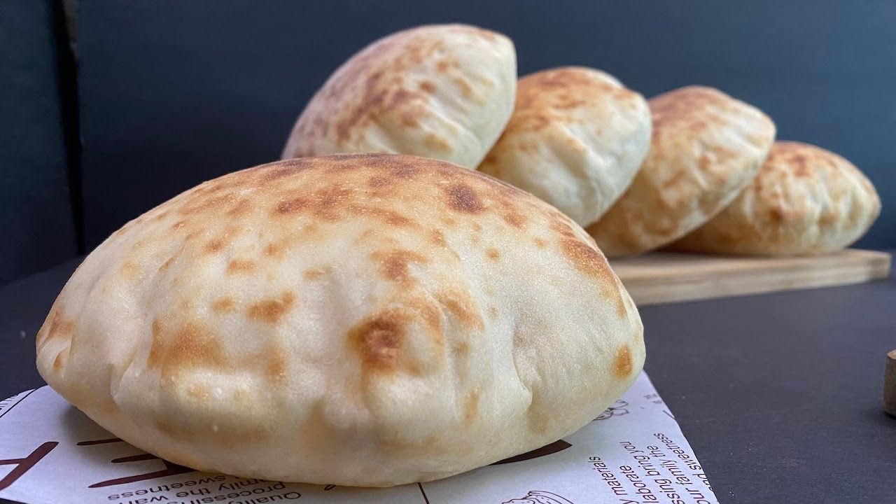 طريقة عمل الخبز الطري في الفرن