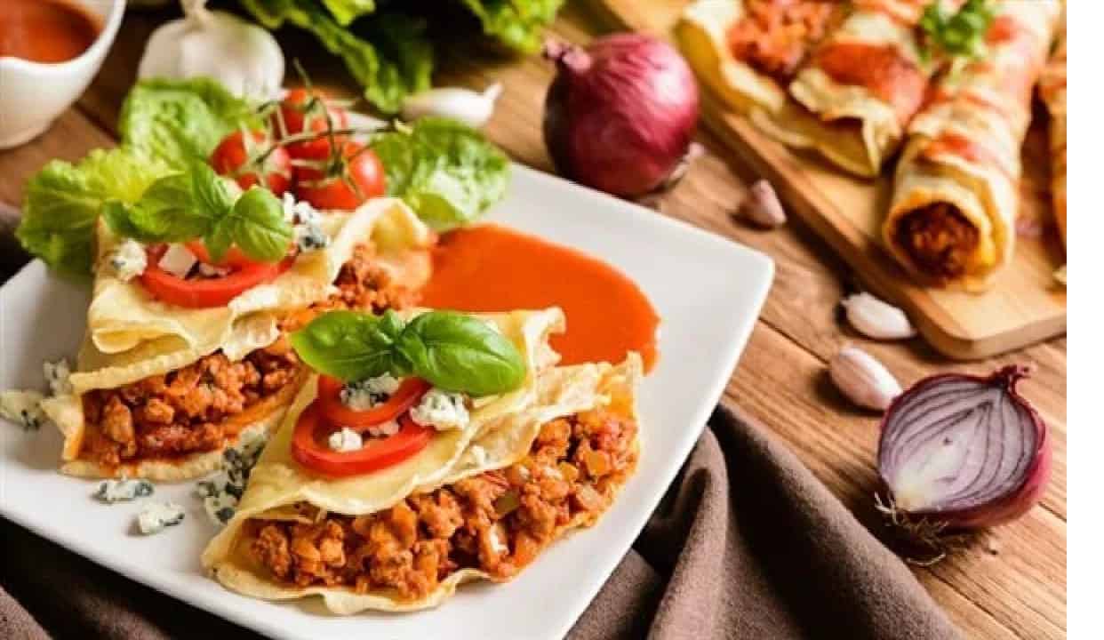 طريقة عمل الكريب باللحمة المفرومة بمكونات سهلة