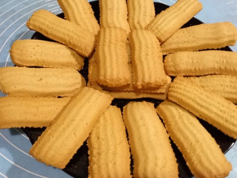 طريقة عمل بسكويت النشادر بدون بيض 800x600 1
