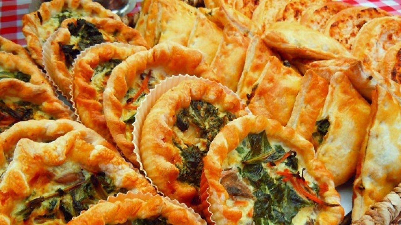 طريقة عمل الفطائر السريعة للعشاء بحشوة اقتصادية لذيذة